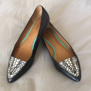 Coach Oakland black pointed toe flats